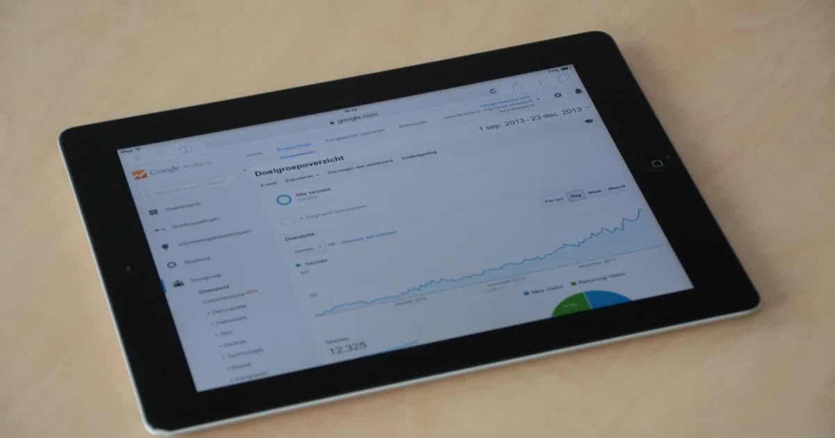 Best Log Management Tools (2026): Splunk vs Datadog Logs vs Loki vs SigNoz